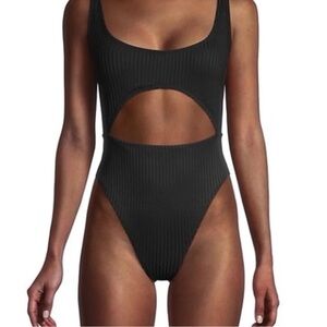 BCBGeneration Ribbed One Piece Swimsuit - Black - XS/TP